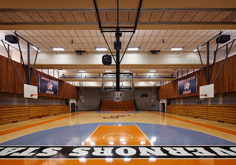 Governors State University campus photo 3