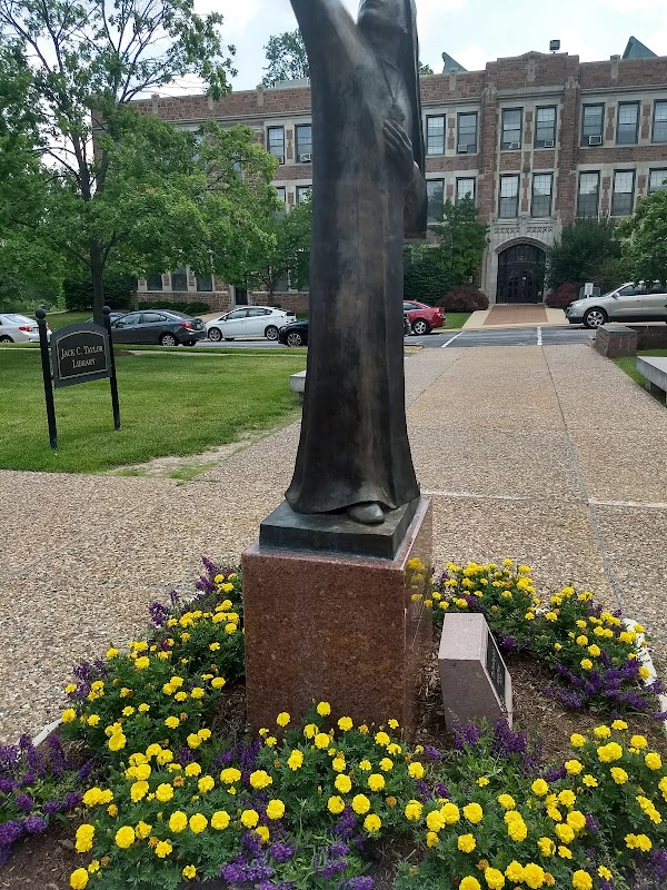 Fontbonne University campus photo 4