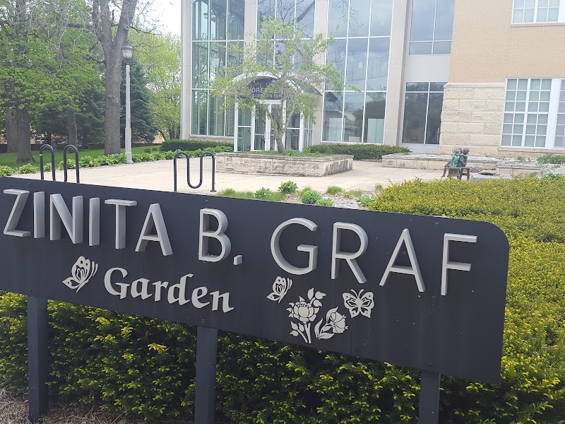 Upper Iowa University campus photo 3