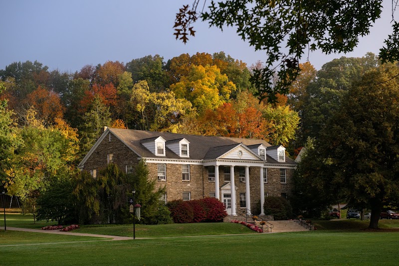 Houghton University campus photo 3