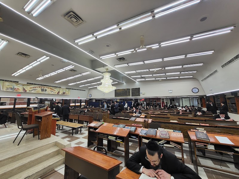 Mesivta Torah Vodaath Rabbinical Seminary campus photo 4