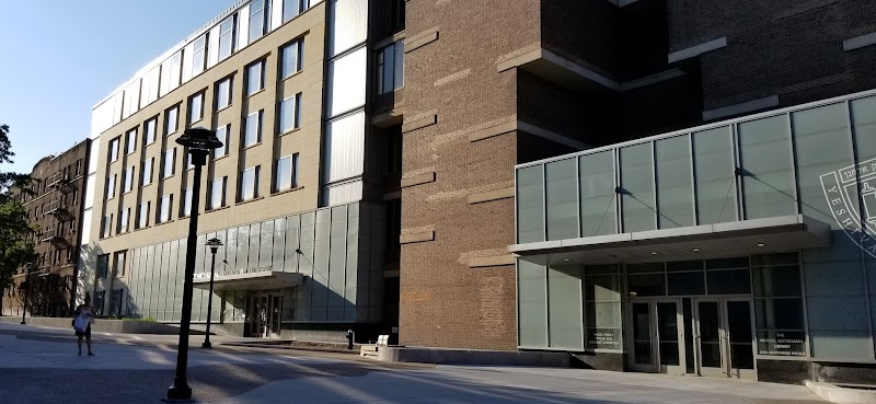 Yeshiva University campus photo 3
