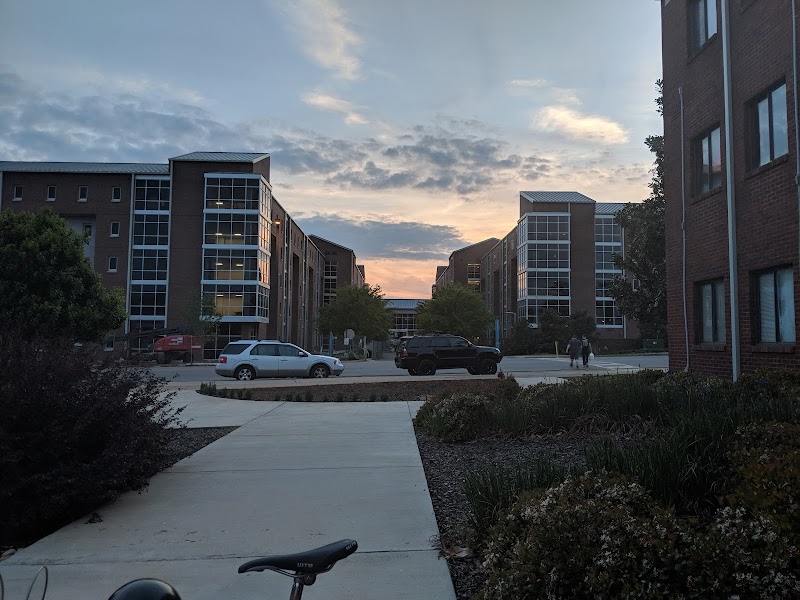 University of Alabama in Huntsville campus photo 2
