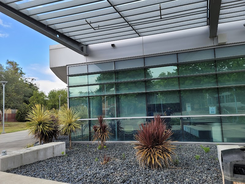 American River College campus photo 5