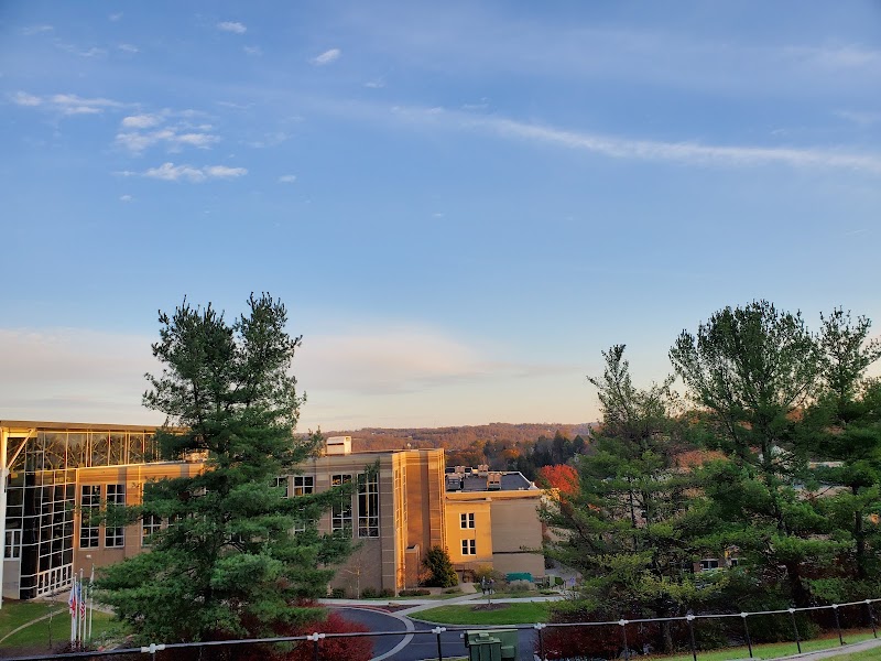 Fairmont State University campus photo 3