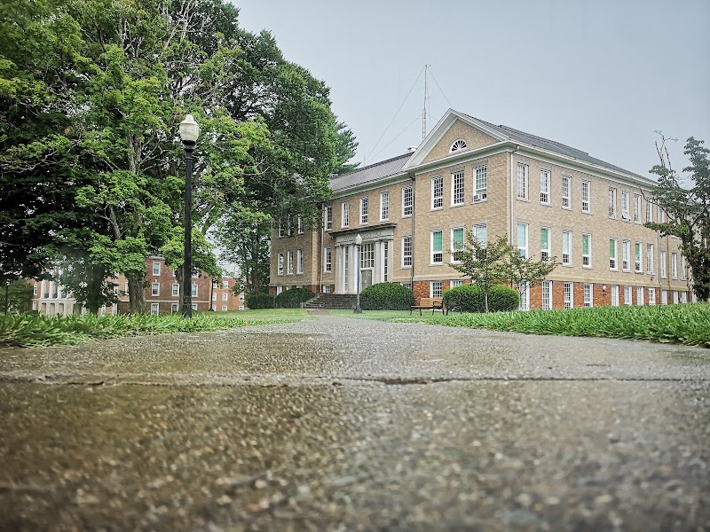 West Virginia Wesleyan College campus photo 2