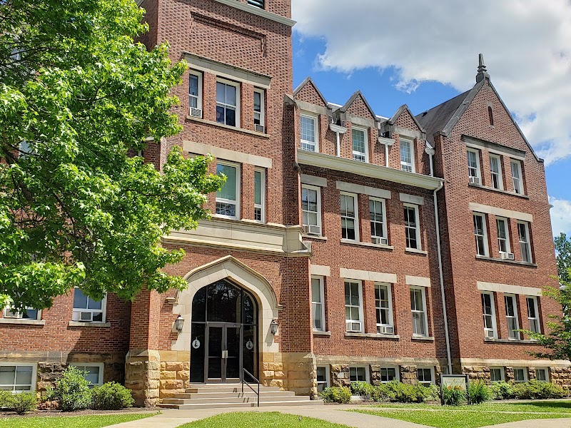 West Virginia Wesleyan College campus photo 3
