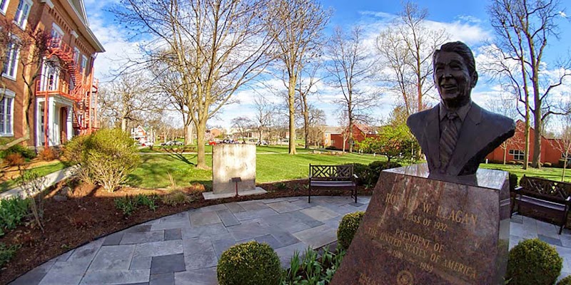 Eureka College campus photo 2