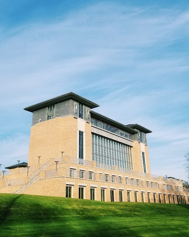 Metropolitan State University campus photo 2