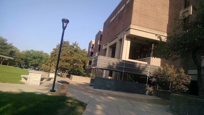 Northeastern Illinois University campus photo 2
