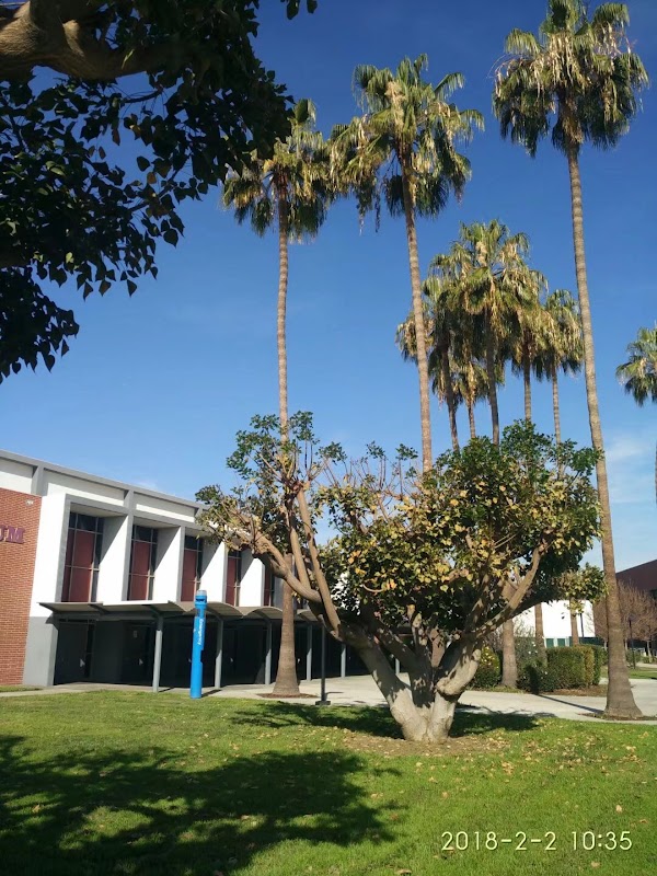 Compton College campus photo 4