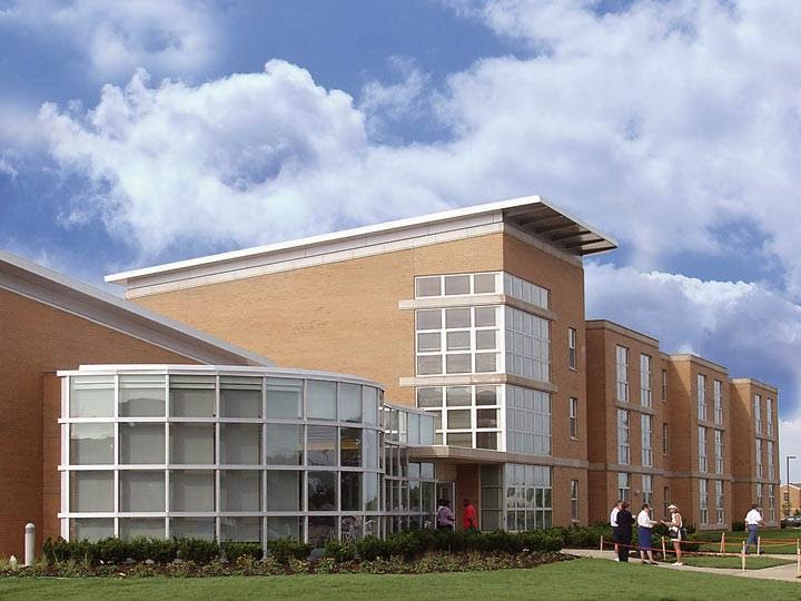 University of Illinois Springfield campus photo 4