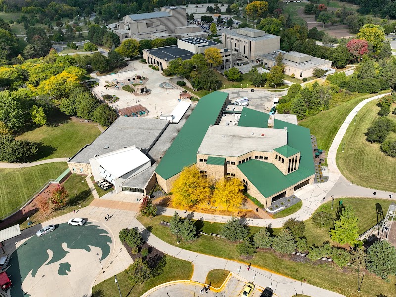 University of Wisconsin-Green Bay campus photo 5