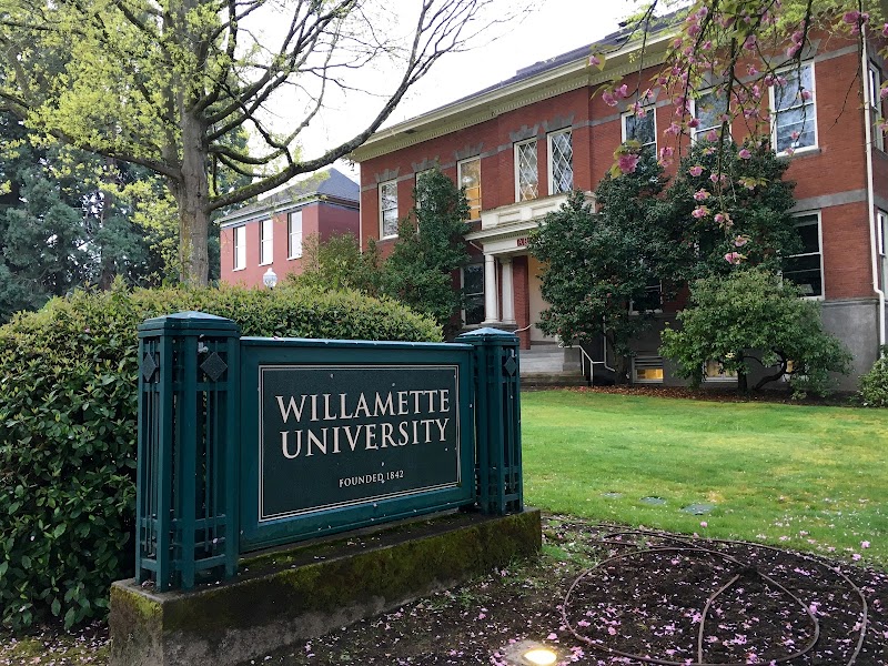 Willamette University campus photo 4