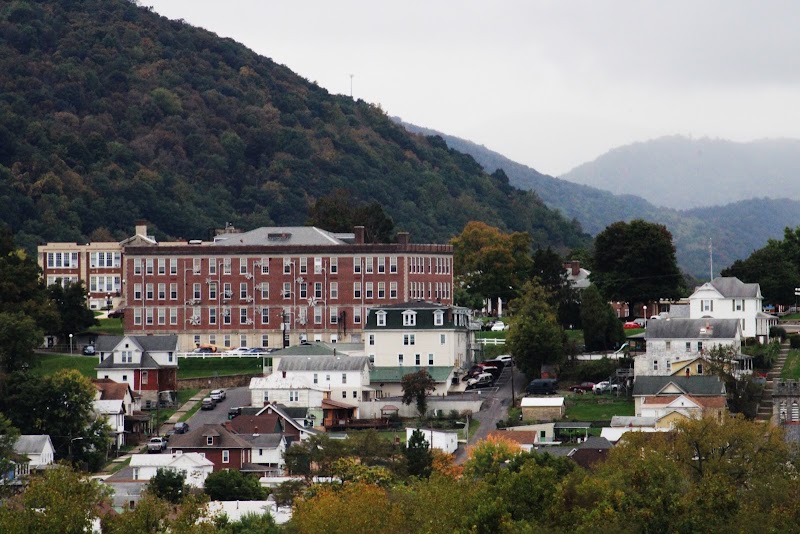 Potomac State College of West Virginia University campus photo 2