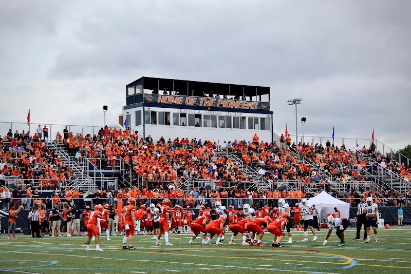 Utica University campus photo 4