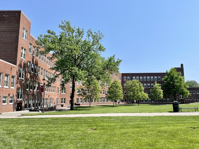 Molloy College campus photo 3