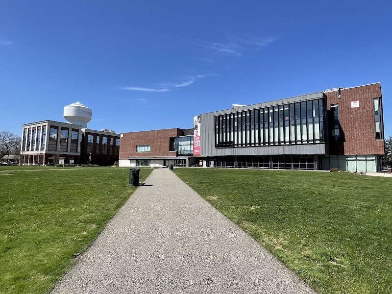 Molloy College campus photo 5