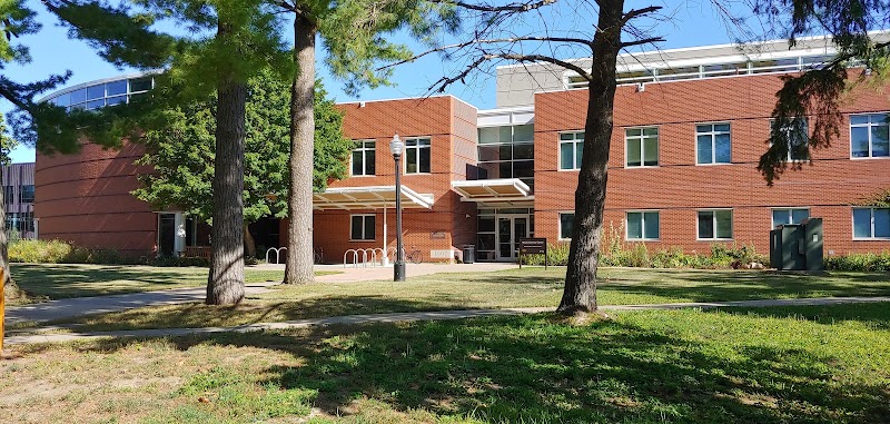 Grinnell College campus photo 3