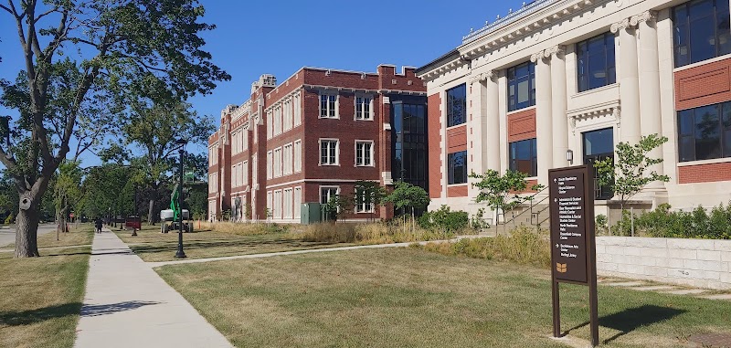 Grinnell College campus photo 5