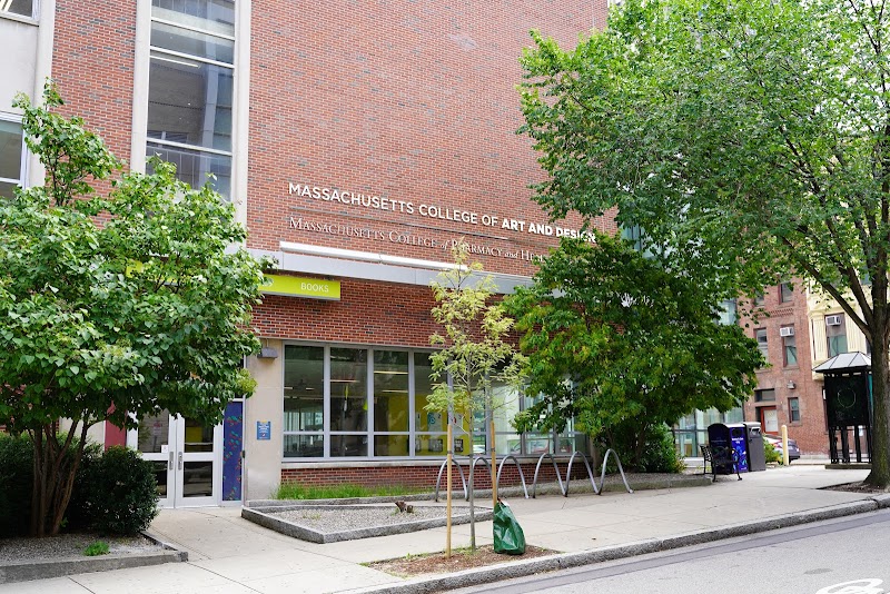 MCPHS University campus photo 4