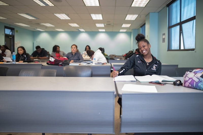 Los Angeles Southwest College campus photo 2