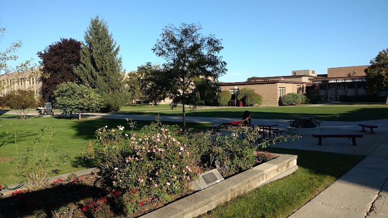 Concordia University-Chicago campus photo 4
