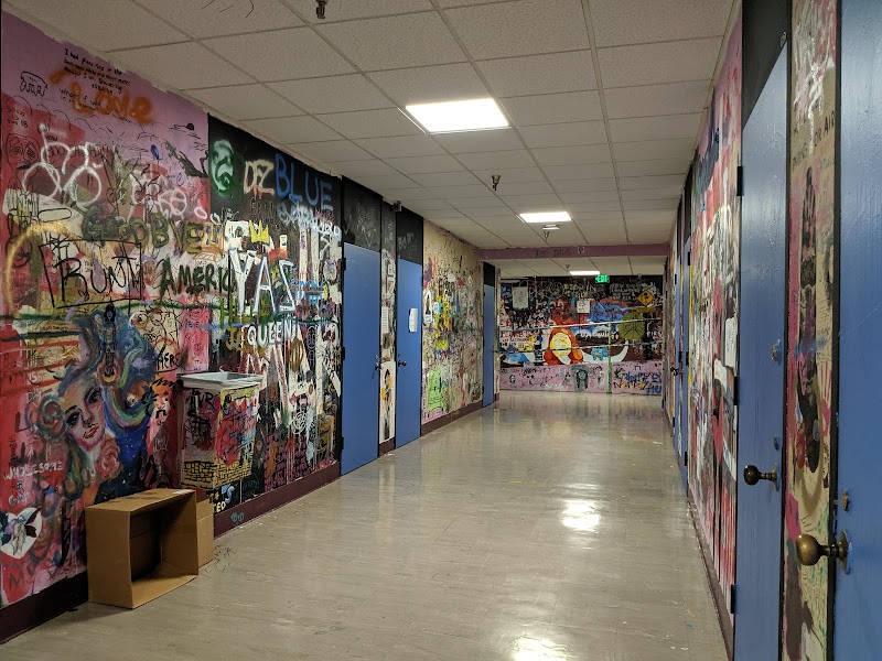 California Institute of the Arts campus photo 3