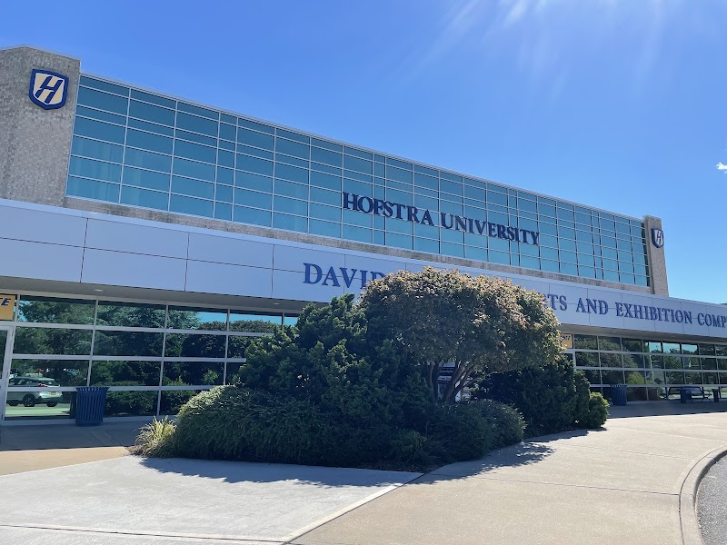 Hofstra University campus photo 5