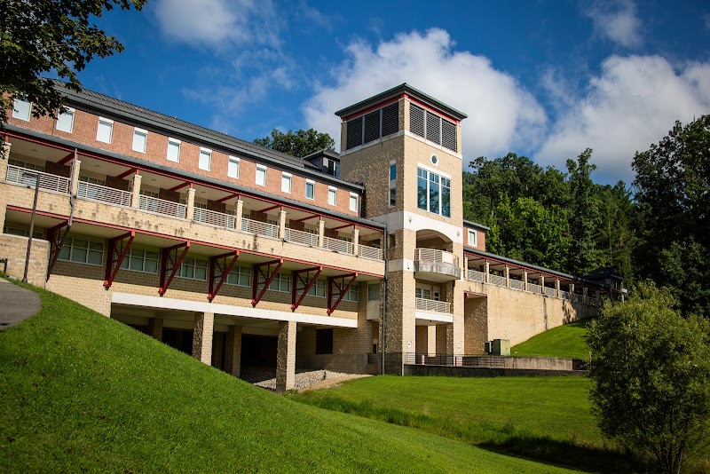 Davis & Elkins College campus photo 5