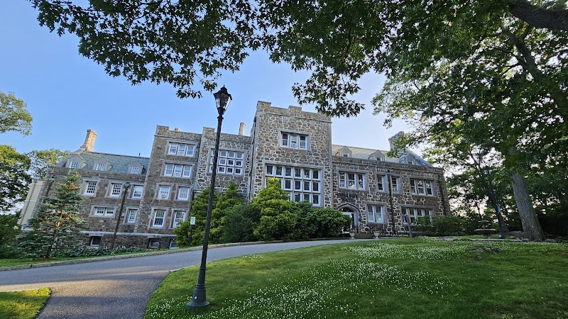 Endicott College campus photo 2