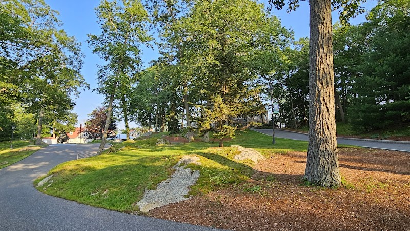 Endicott College campus photo 3