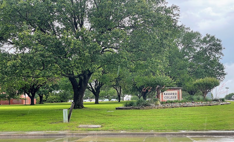 Navarro College campus photo 4