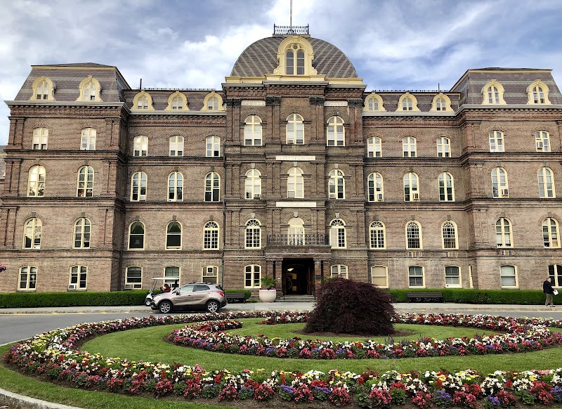 Vassar College campus photo 2