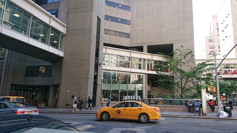 CUNY Hunter College campus photo 4