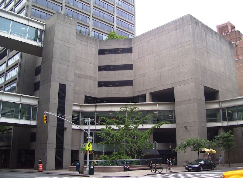 CUNY Hunter College campus photo 5