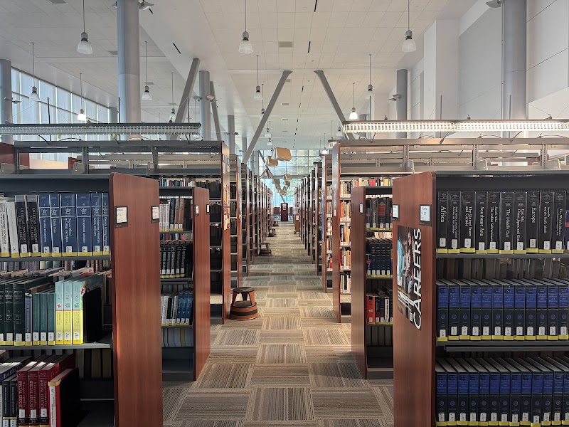 Los Medanos College campus photo 2