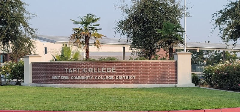 Taft College campus photo 4