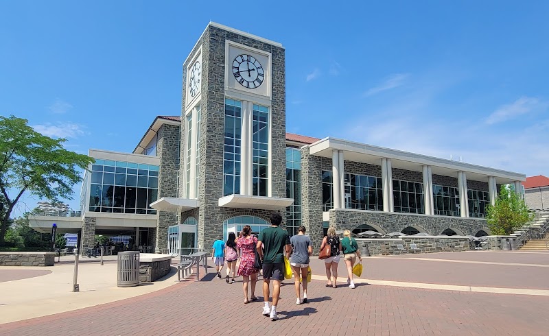 James Madison University campus photo 3
