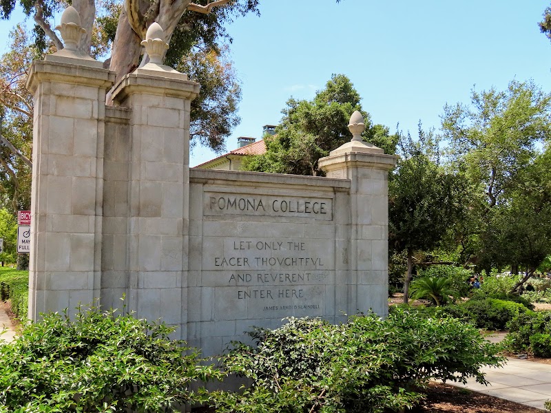 Pomona College campus photo 5