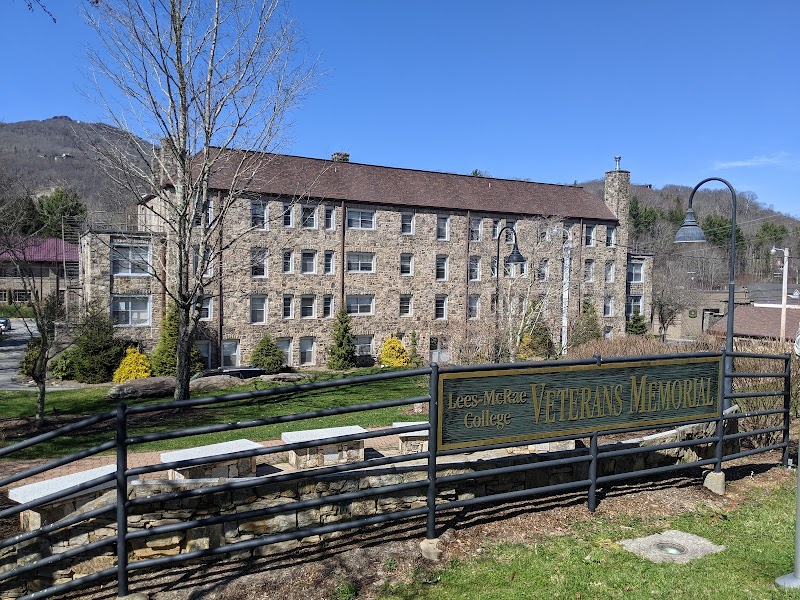 Lees-McRae College campus photo 1