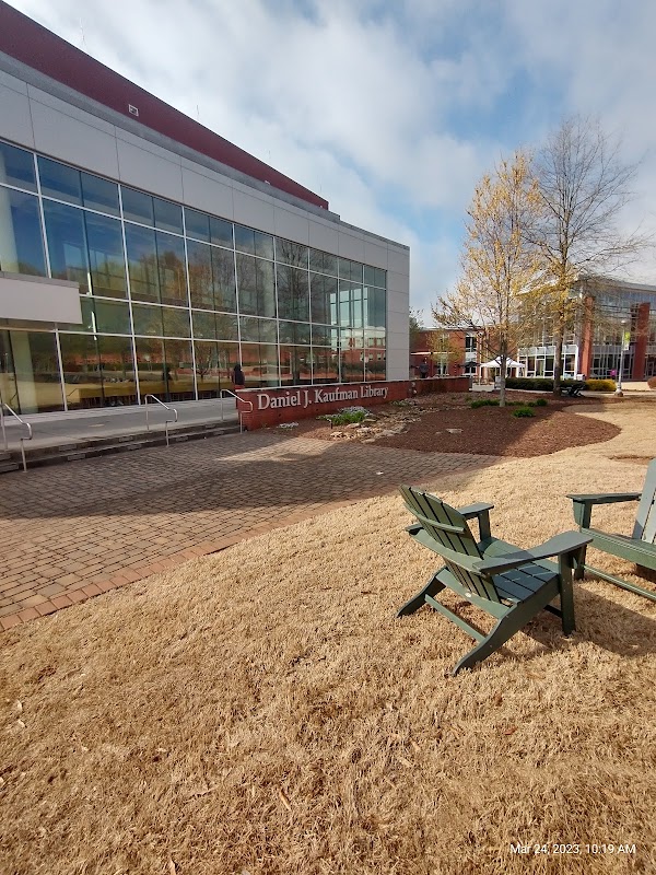 Georgia Gwinnett College campus photo 4