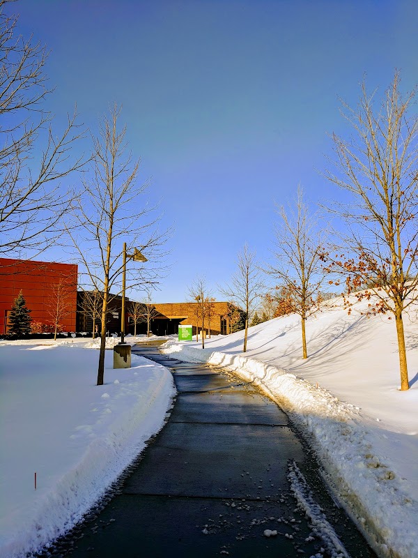 Oakland Community College campus photo 5