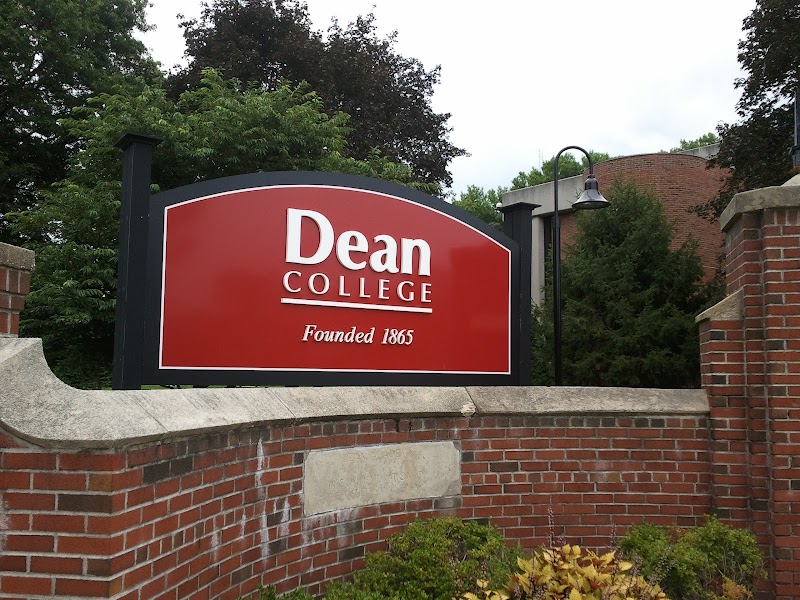 Dean College campus photo 5