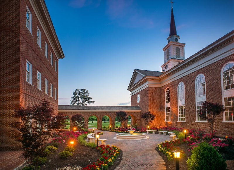 Regent University campus photo 2