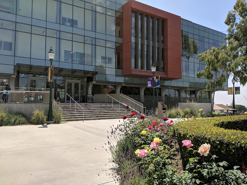 Whittier College campus photo 5