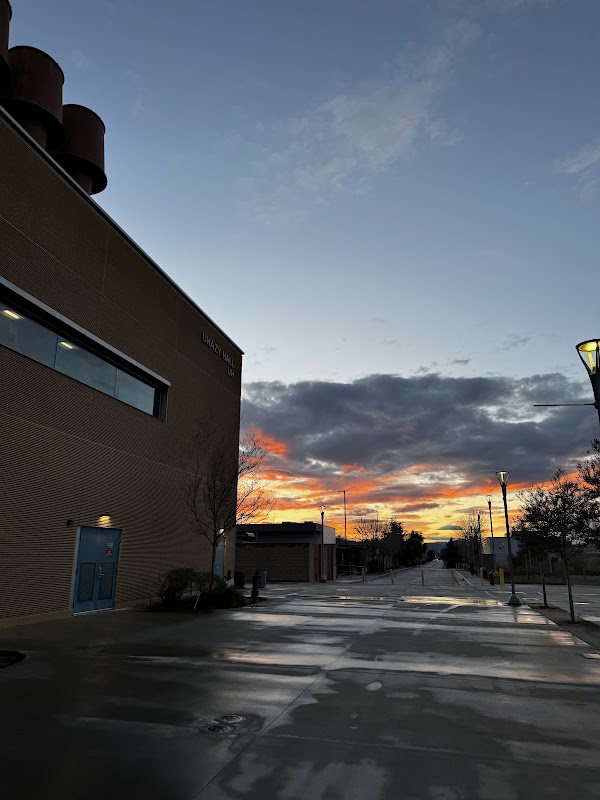 Antelope Valley Community College District campus photo 4