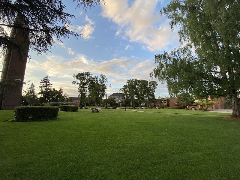 George Fox University campus photo 3