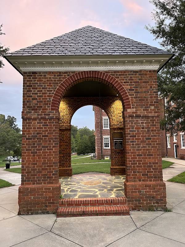 Hampden-Sydney College campus photo 2