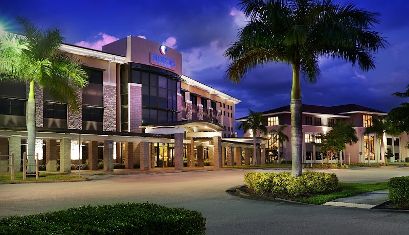 Hodges University campus photo 2